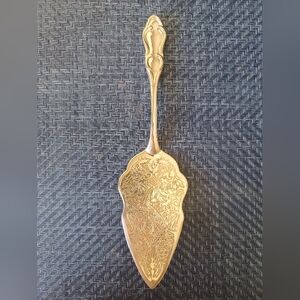 Vintage Royal Limited silver plate server